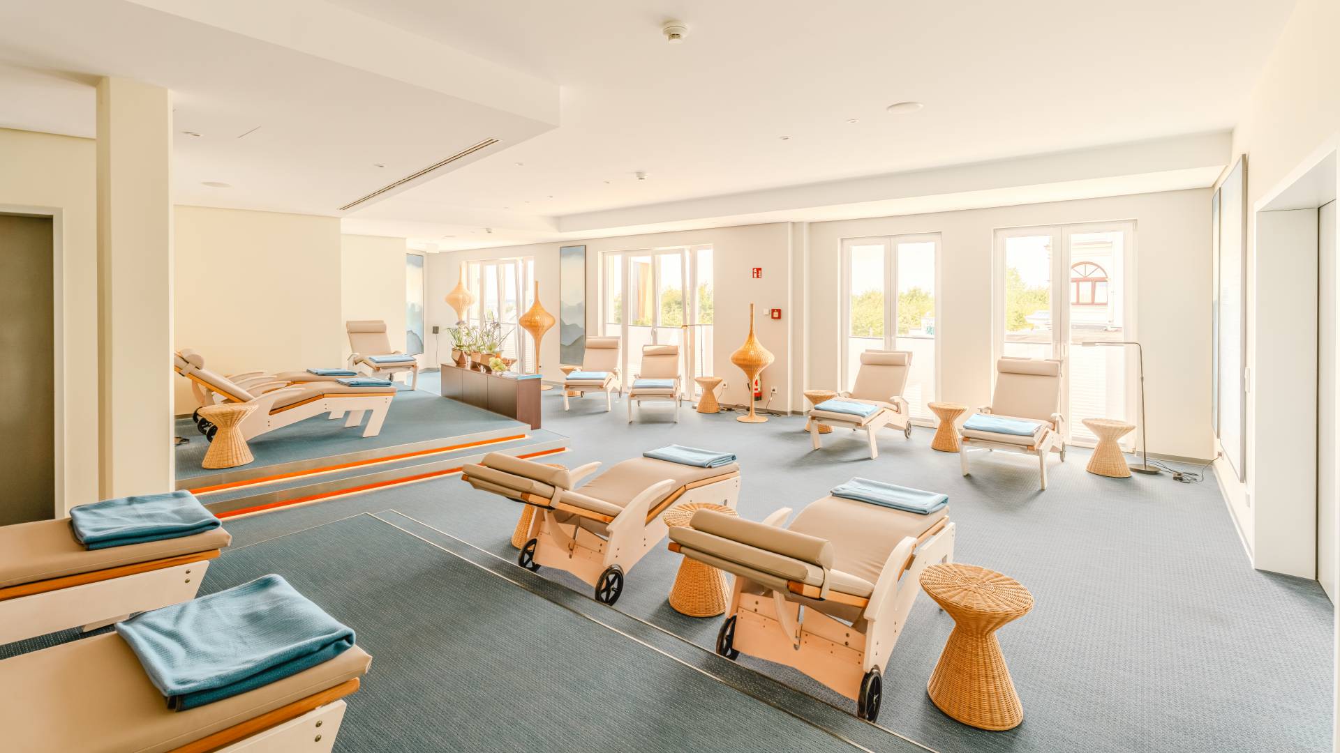 Ruheraum mit Wellnessliegen im SPA de luxe im DAS AHLBECK HOTEL & SPA