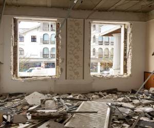 Hinter die Fassade geschaut Symbolfoto