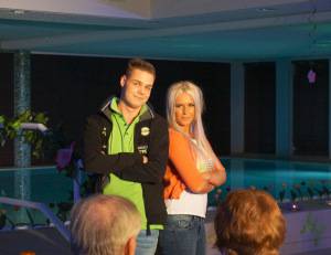 Mit neuen Kleidern in den Frühling Symbolfoto