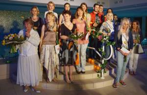 Mit neuen Kleidern in den Frühling Symbolfoto