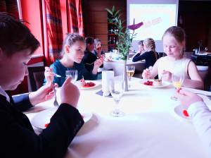 Wenn Herr Knigge  Symbolfoto