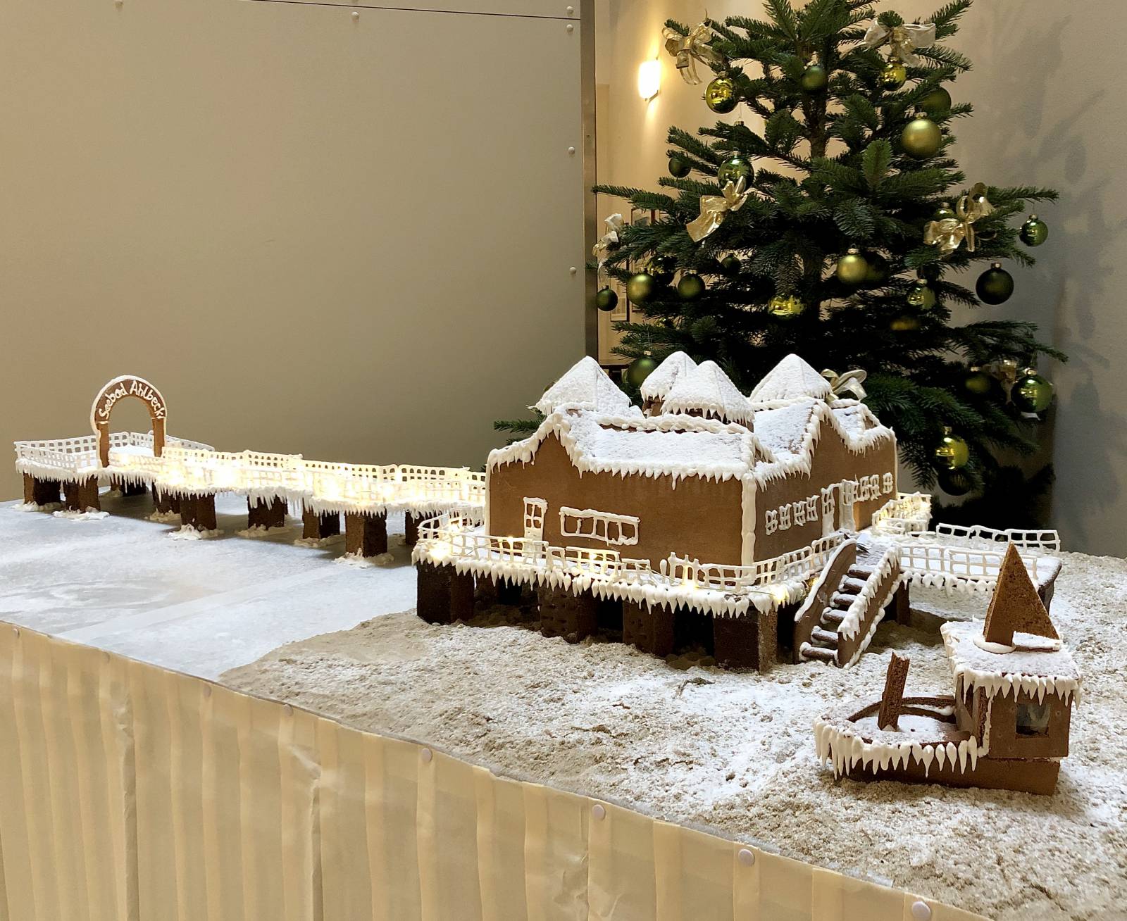 Ein Lebkuchenhaus in XXL Symbolfoto