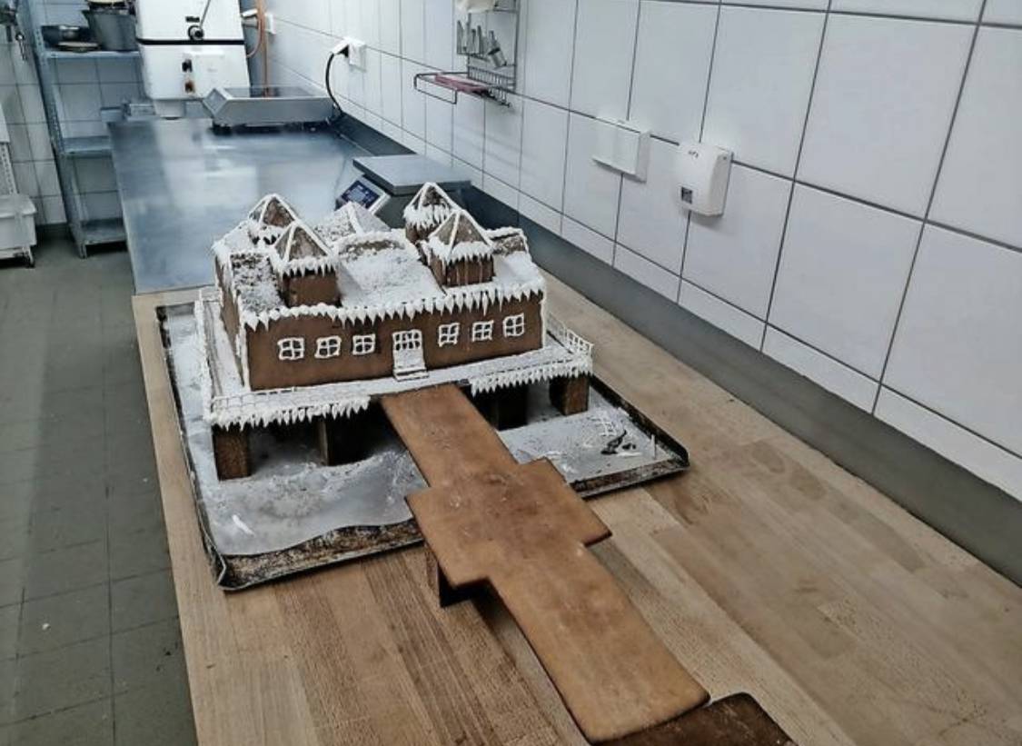 Ein Lebkuchenhaus in XXL Symbolfoto