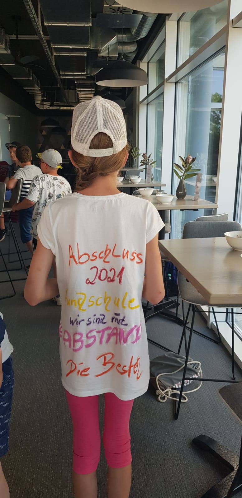 Raus aus der Grundschule und rein in die Ferien Symbolfoto