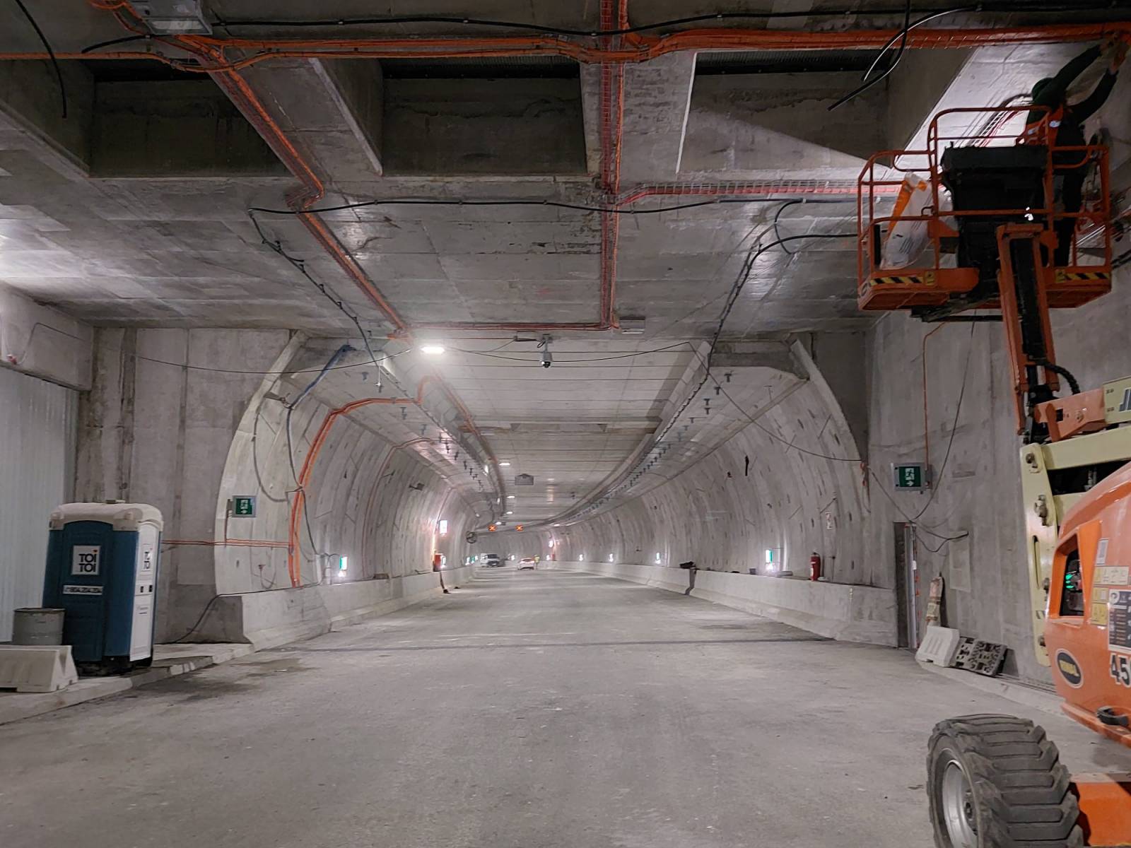Live im dem Swinetunnel Symbolfoto