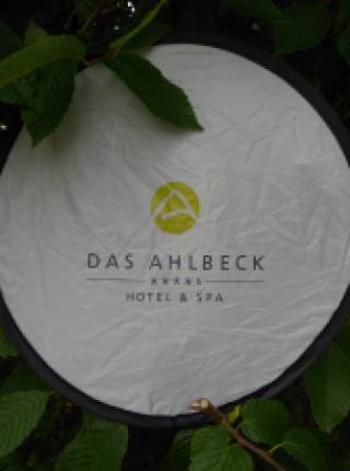 Was ist klein, rund und fliegt wie ein Weltmeister? Symbolfoto