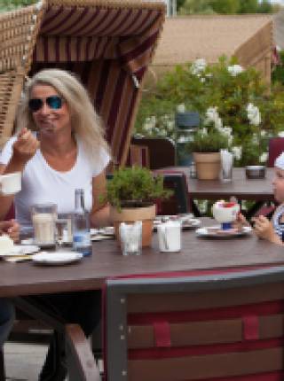 Terrassensaisoneröffnung  Symbolfoto