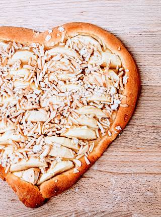 Unser Valentinstagskuchen  Symbolfoto